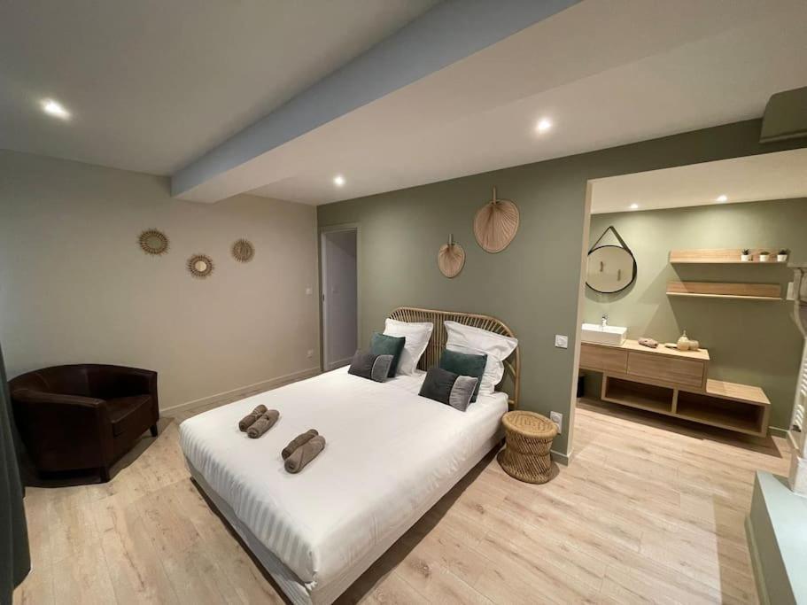 Suite Cosy Au Coeur De Vinzelles Proche Macon Tout Equipe Avec Salon D'Exterieur Eksteriør billede