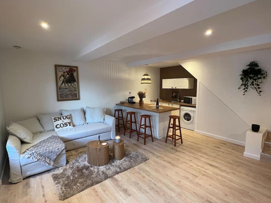 Suite Cosy Au Coeur De Vinzelles Proche Macon Tout Equipe Avec Salon D'Exterieur Eksteriør billede